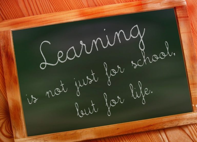 Effective Approaches to Teaching Social and Emotional Learning in Middle School