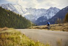 The Road to Wellness: Tips for Starting a Health and Fitness Journey